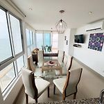 Luxury Ocean View Palmetto Beach Floor 24 2Br