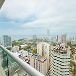 Luxury Ocean View Palmetto Beach Floor 24 2Br